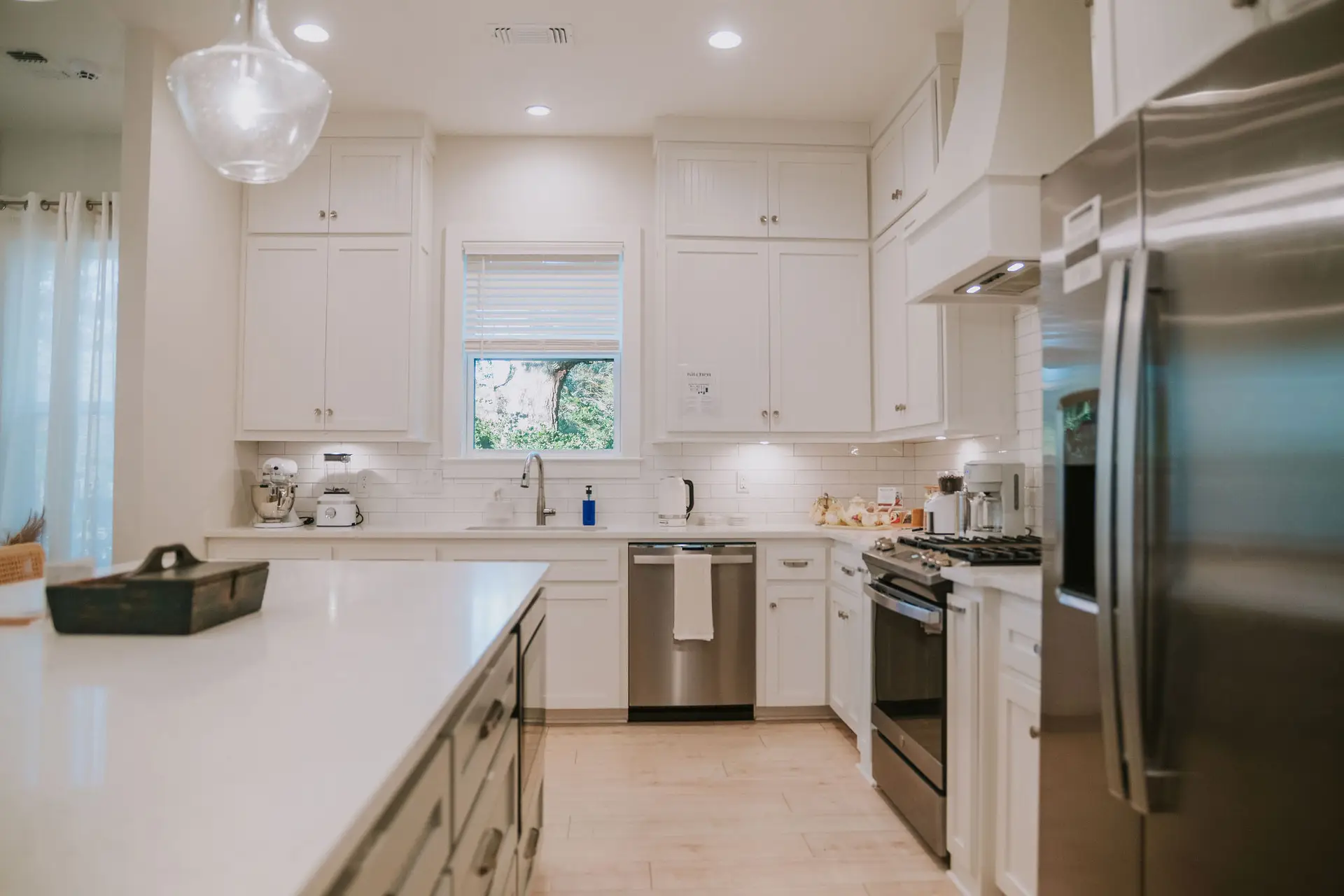 Full kitchen at The NERV Haven in Ocean Springs near Biloxi for longer business stays