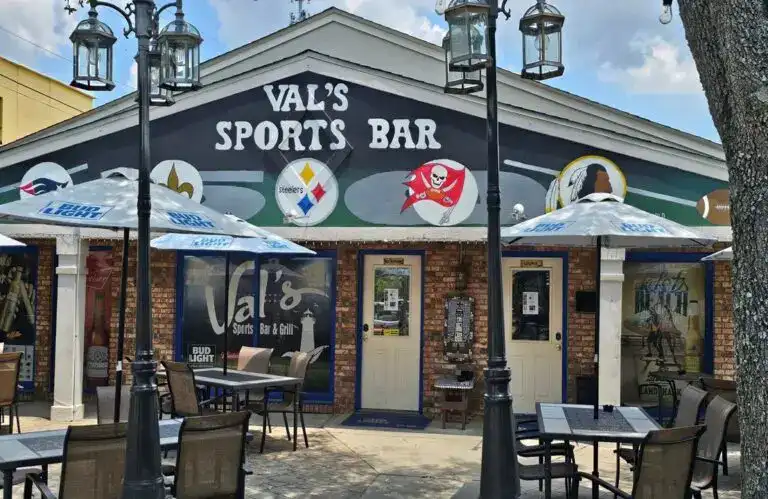 Val’s Sports Bar - ratio