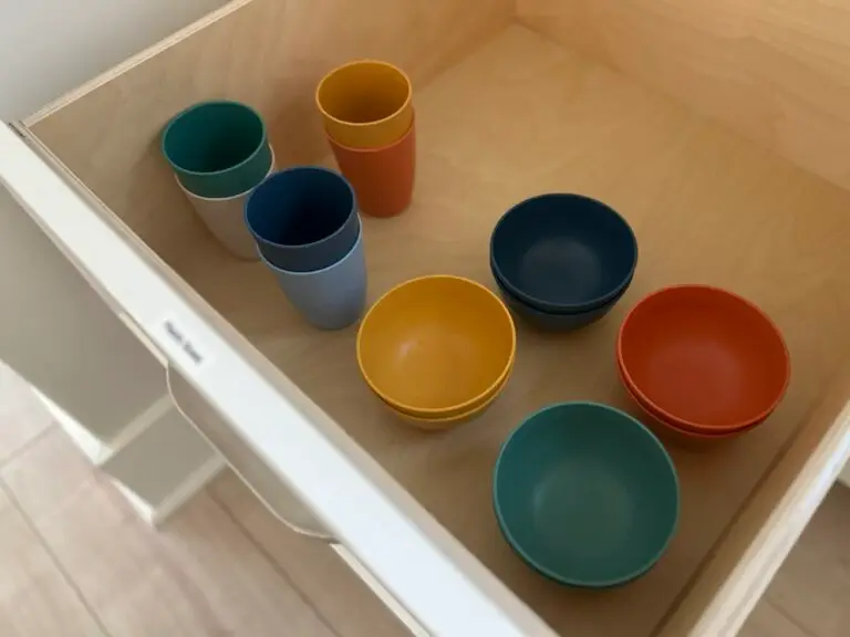 Plastic cups and bowls